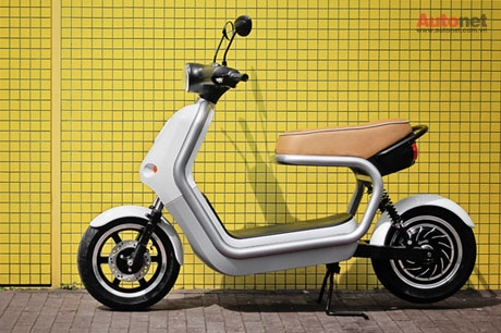 Xế điện Q-scooter – 160km/lần xạc điện