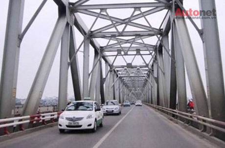 Hà Nội: Cấm Taxi qua cầu Chương Dương giờ cao điểm