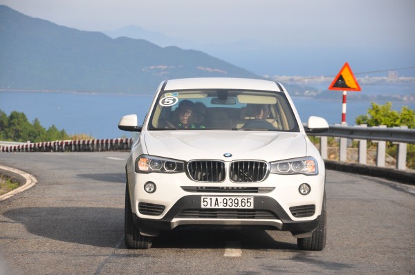 BMW X Series "dư thừa" khả năng chinh phục những đoạn đường đèo nhờ có các công nghệ điện tử được trang bị sẵn