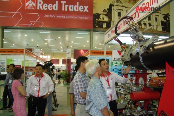 Một gian hàng trưng bày tại Triển lãm Vietnam Manufacturing Expo 2014.