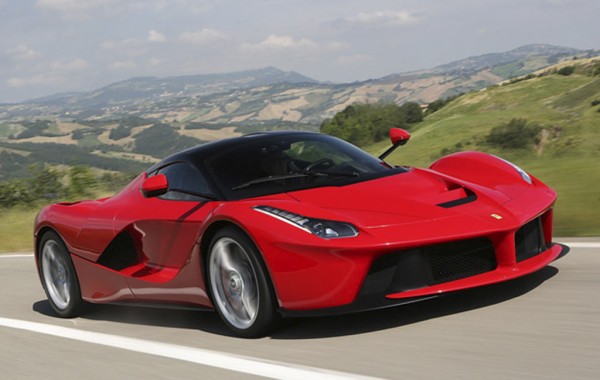 Việc bán cổ phần Ferrari đã mang lại khoảng 60 tì USD cho FCA.