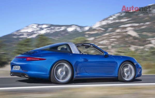 Đây là lần thứ 39 hãng Porsche nhận được giải này do độc giả bình chọn