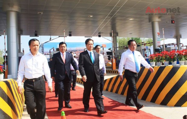 Thủ tướng Nguyễn Tấn Dũng và Bộ trưỡng GTVT cũng đến tham dự buổi lễ 