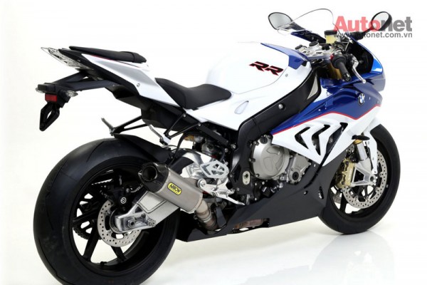 2015-bmw-s1000rr-gets-full-range-of-arrow-exhausts-photo-gallery_3