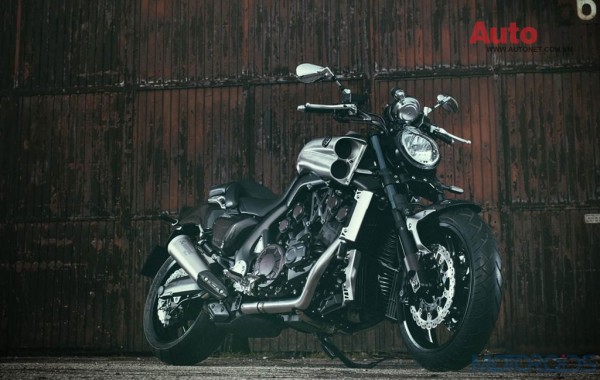 amaha vừa tung ra phiên bản đặc biệt có tên Yamaha VMAX Carbon Special Edition