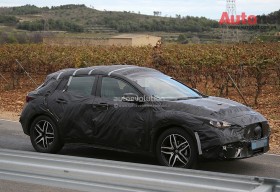 infiniti-qx30-spied-for-the-first-time-will-enter-production-in-2015-photo-gallery_12