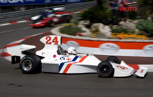 Mẫu xe F1 từng cùng James Hunt vô địch giải Dutch Grand Prix năm 1975. Đây là nguồn cảm hứng khai sinh ra chiếc môtô Hesketh 24 