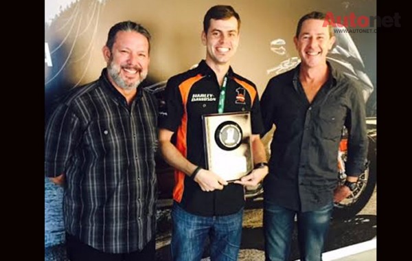 Harley-Davidson Saigon được nhận giải thưởng Hoạt động kinh doanh xuất sắc năm 2014