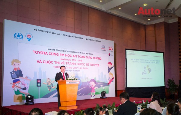  Ông Khuất Việt Hùng – Phó Chủ tịch UBATGT Quốc gia đã đánh giá cao sự tham gia của các doanh nghiệp vào việc tuyên truyền ATGT