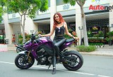Nữ biker độ Kawasaki Z1000 Tím crom ấn tượng