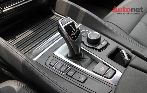Hộp số tự động 8 cấp với 4 tuỳ chọn chế độ lái Eco Pro, Comfort, Sport và Sport+