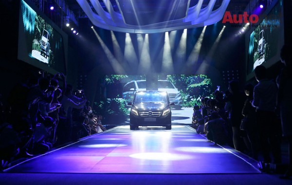 V-Class là mẫu xe hoàn toàn mới lần đầu tiên được Mercedes-Benz Việt Nam giới thiệu