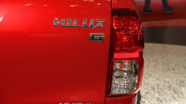Toyota-Hilux-2016 (7)