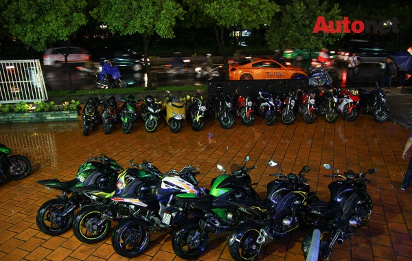 Kawasaki, Yamaha, Honda, Harley-Davidson or Ducati high-performance motorcycles of club members