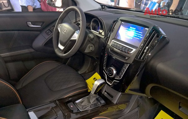 Nội thất đầy ắp trang bị hiện đại cao cấp là điểm mạnh của các mẫu xe Luxgen