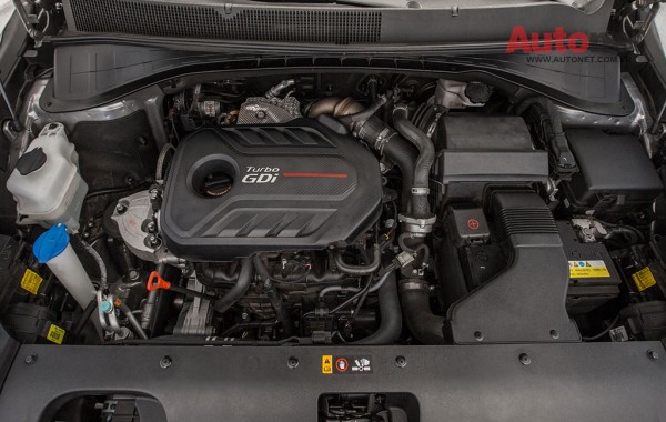 2016-Kia-Sorento-SXL-AWD-engine