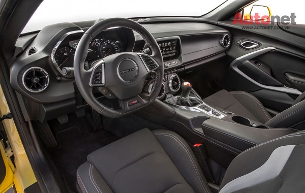 2016-Chevrolet-Camaro-SS-V-8-interior