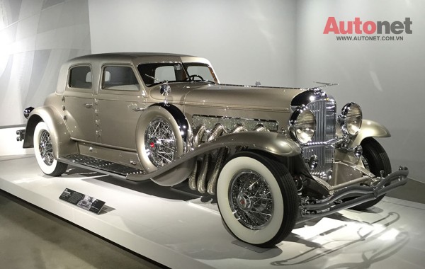The-Petersen-Automotive-Museum-1933-Duesenberg-SJ-Arlington-Torpedo-Sedan