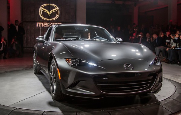 2017-Mazda-MX-5-Miata-RF-on-stage-front-view-1