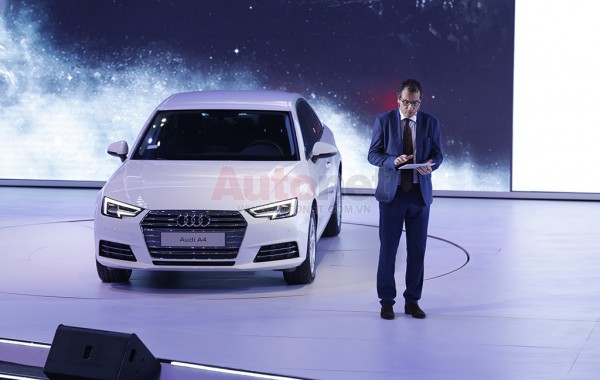 Tâm điểm của sự kiện là mẫu xe Audi A4 hoàn toàn mới được phân phối chính hãng.