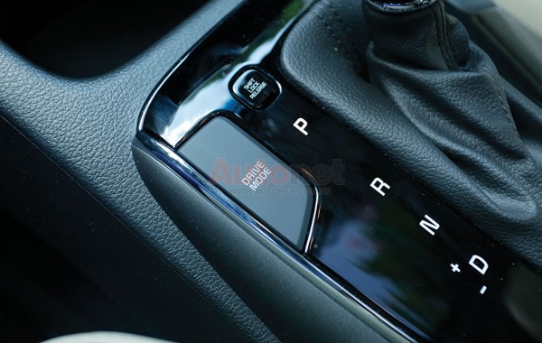 Kia Cerato 2016 được bổ sung thêm chế độ lái 3 cấp độ