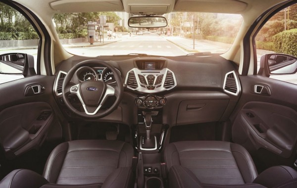 Nội thất của Ford EcoSport vẫn nổi bật vào tính tiện dụng và đậm chất công nghệ