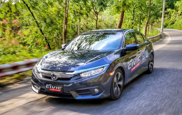 Với sự lột xác từ nội ngoại thất cho đến động cơ, Honda Civic thế hệ mới hứa hẹn sẽ tạo nên sự bùng nổ về lượng tiêu thụ tại thị trường Việt Nam