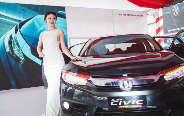 Những chiếc Honda Civic thế hệ mới đầu tiên sẽ tới tay khách hàng vào đầu tháng 1/2017