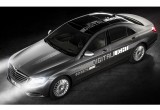 Mercedes-Benz hé lộ công nghệ đèn pha mới