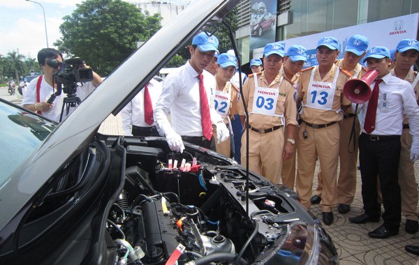 Chương trình đào tạo LXAT của Honda Việt Nam đã cung cấp kiến thức cho hơn 500 khách hàng và học viên cả nước