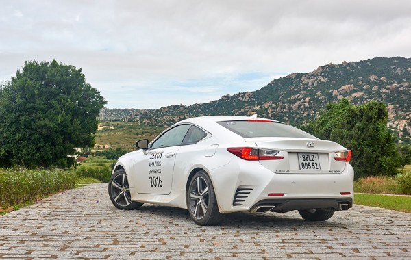 RC là cái tên mới nhất trong danh mục sản phẩm của Lexus