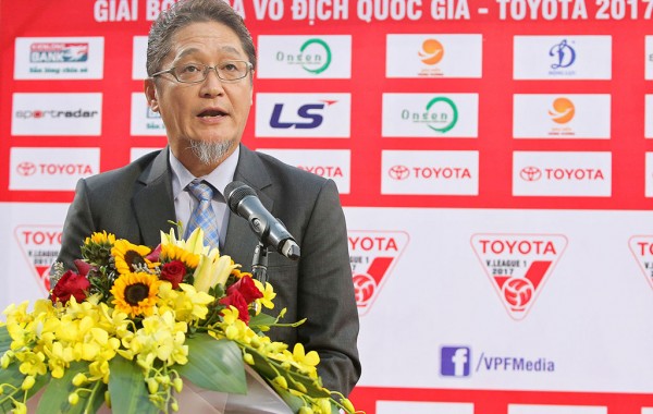 Ông Toru Kinoshita - Tổng giám đốc TMV phát biểu trong buổi khai mạc Toyota V.League 2017