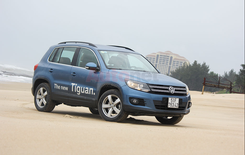 Volkswagen Tiguan sở hữu kích thước 4.427mm dài, 1.809mm rộng và 1.686mm cao, cùng chiều dài cơ sở 2.604mm