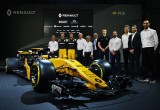 Đội đua F1 Renault ra mắt mẫu xe đua mới R.S.17