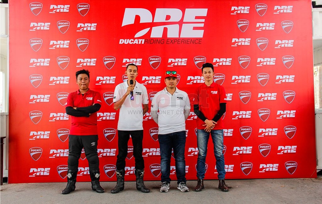 Tại DRE Việt Nam 2017, người tham gia sẽ được hai huấn luyện viên Hà Anh Tú và Nguyễn Hải Việt Anh trực tiếp hướng dẫn, họ là những huấn luyện viên chuyên nghiệp tới từ đội huấn luyện kỹ năng lái xe, và cũng chính họ sẽ giám sát và sửa lỗi cho những người tham gia khoá huấn luyện