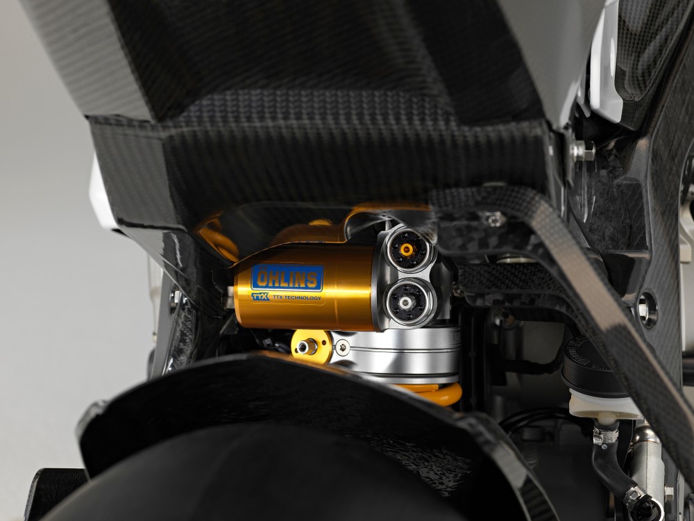 Hệ thống treo của xe là loại được sử dụng trong giải đua MotoGP