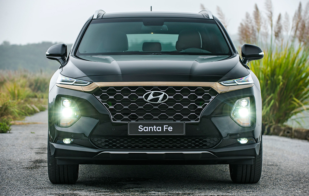 Hyundai-SantaFe-2019---18