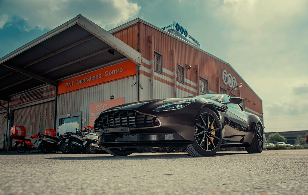 Aston-Martin-DB11-blend-JPG50