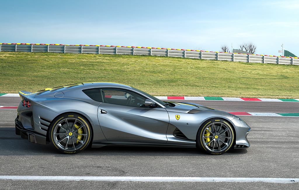 Ferrari_limited_series_V12_special_4