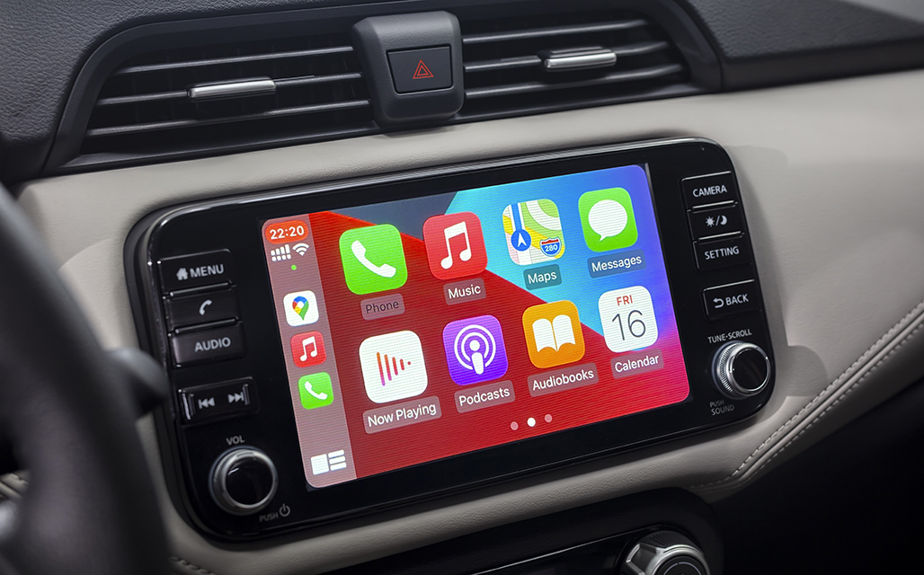 Màn hình giải trí A-IVI 8-inch có khả năng kết nối Apple Car play và Android Auto.