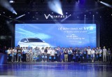 Những chiếc VinFast VF 8 đầu tiên đến tay khách hàng Việt