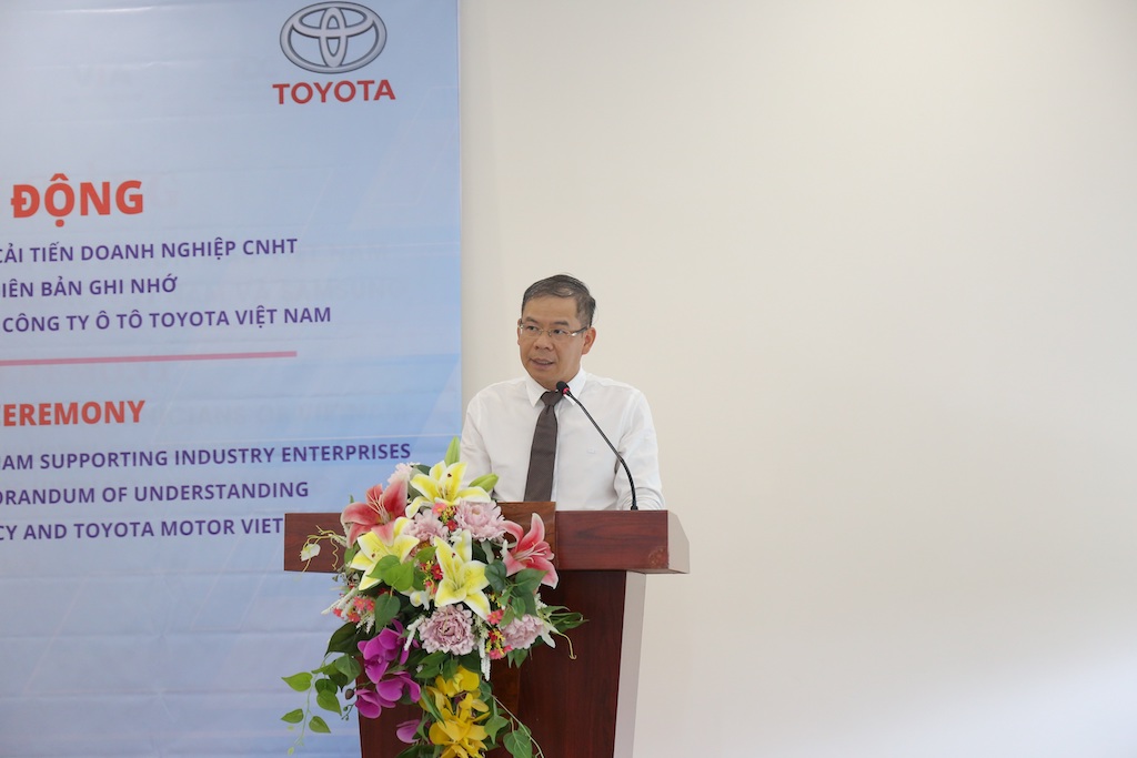 Ông Nguyễn Xuân Thủy - Phó Giám đốc Toyota Việt Nam phát biểu tại lễ khởi động