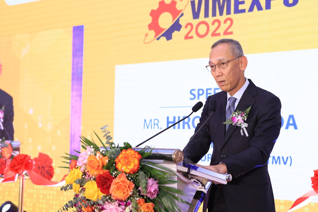 Tổng giám đốc Toyota Việt Nam phát biểu tại buổi khai mạc triển lãm