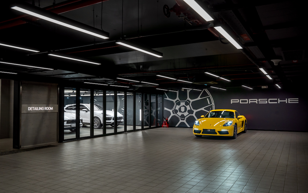 Porsche Vietnam - 15th Anniversary - 016
