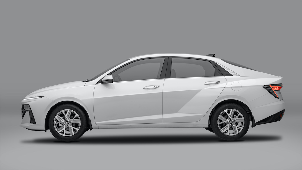 Hyundai Accent All New - 4