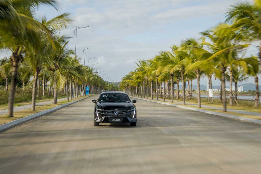 Trải nghiệm Peugeot 408 – Đã đẹp lại còn lái hay, đáng tiền!