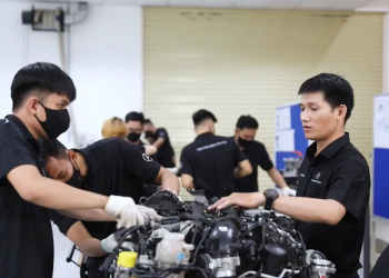Mercedes-Benz đầu tư và phát triển nguồn nhân lực kỹ thuật ô tô chuyên môn cao tại Việt Nam