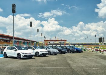 Volkswagen Golf – Mẫu xe “huyền thoại” hiệu năng cao đến từ Đức lăn bánh tại Việt Nam
