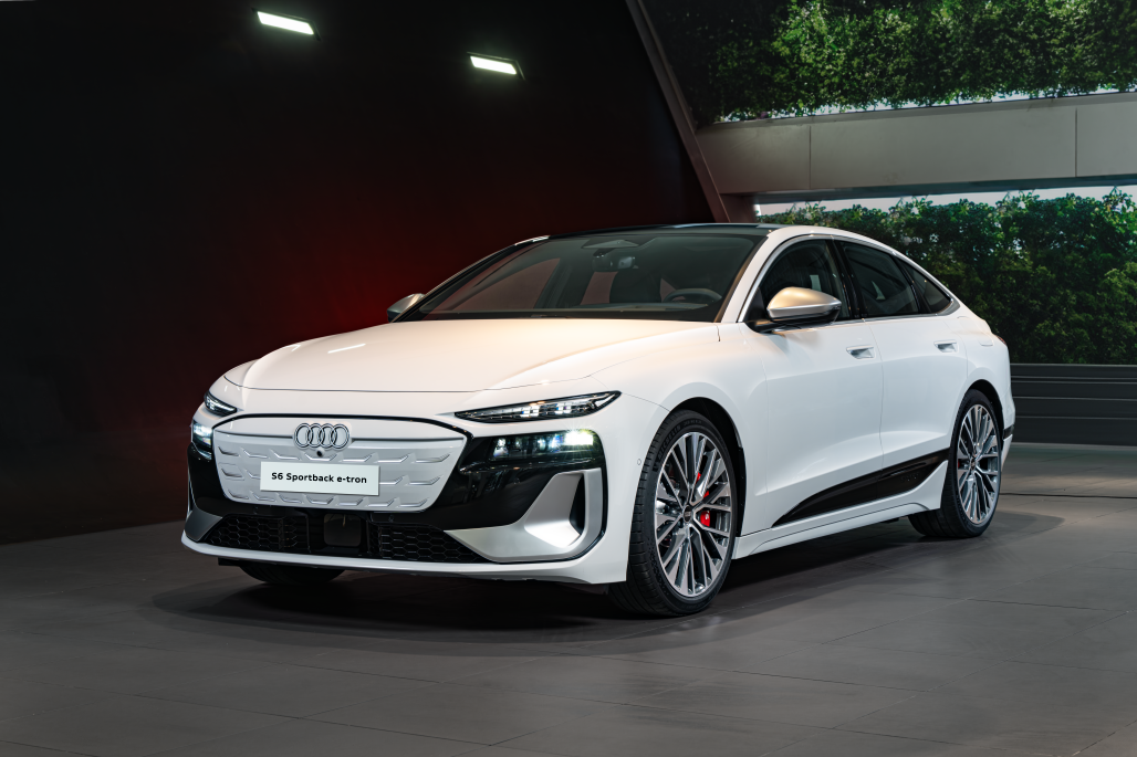 Sedan thuần điện Audi S6 Sportback e-tron có giá 4,199 tỷ đồng tại Việt Nam