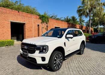 Xem trước Ford Ranger Raptor V6 3.0L và Everest 2.3L ecoboost